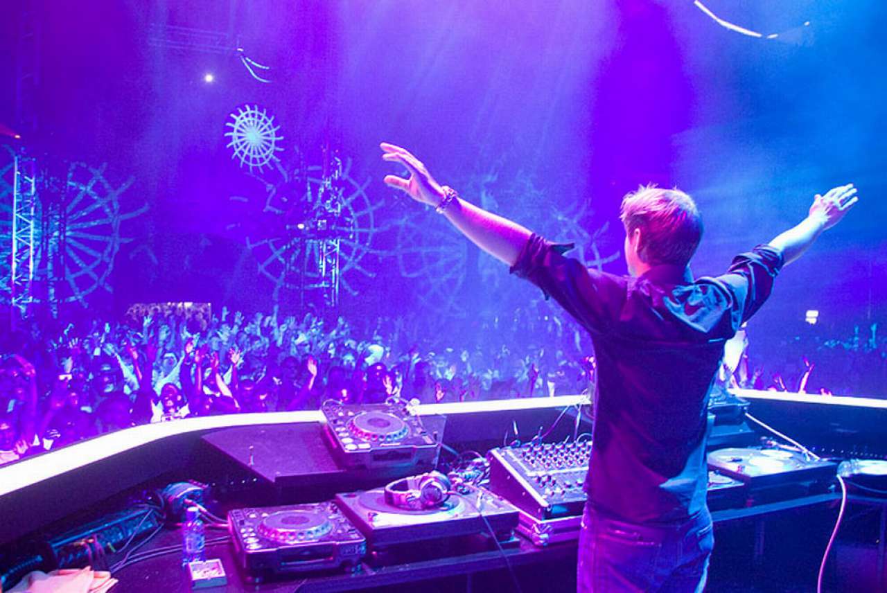 trance tonic night show